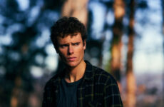 Komanın Ardından İzle