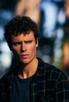 Komanın Ardından İzle